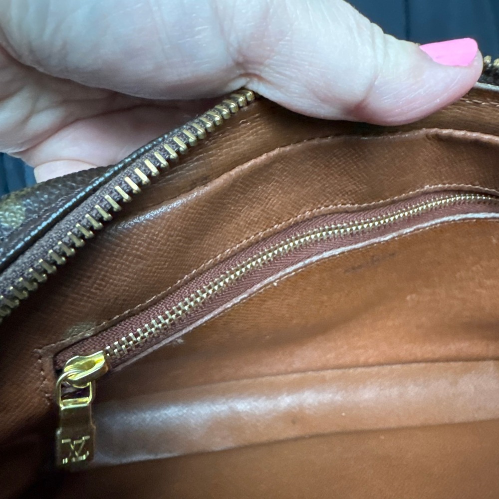 Louis Vuitton Vintage Marly Dragonne GM Clutch Bag Monogram Brown CanvasWristlet - Picture 9 of 16